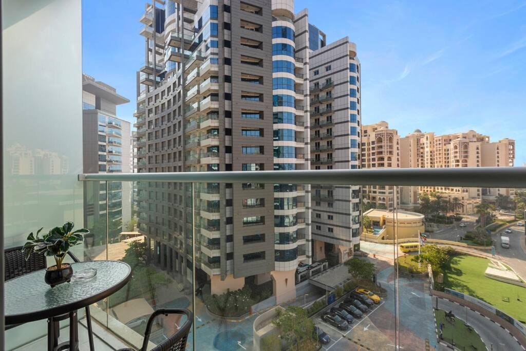 Seven Palm With Private Access *