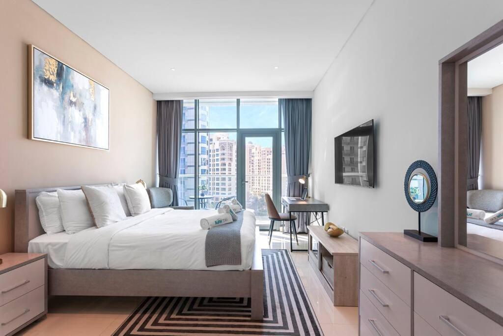 Seven Palm With Private Access Dubai